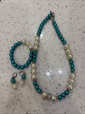 Teal and Ivory Pearl Bead Necklace Set with Drop Earrings